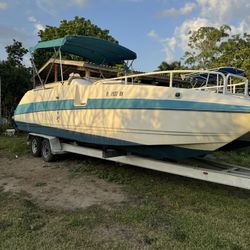 1995 USP Pontoon
