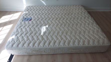Free king bed, firm mattress, split boxspring, metal frame on casters. Delivery available.
Small fee for delivery.
