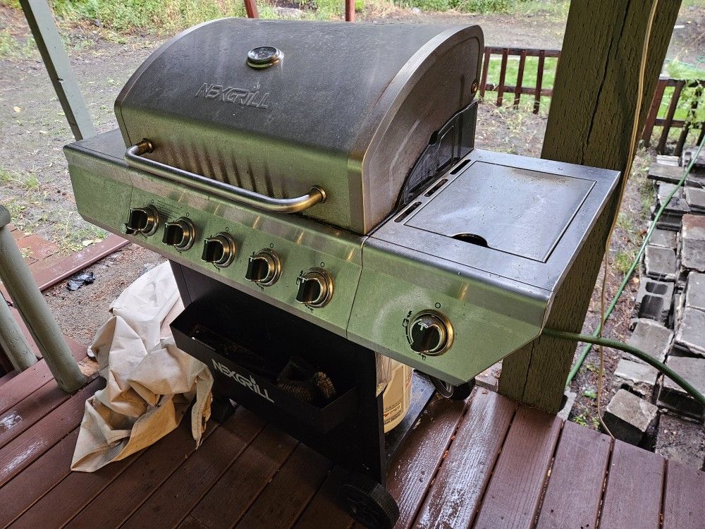 Gas Grill
