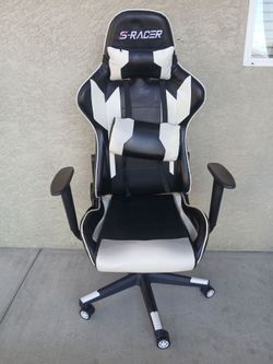 Gaming chair