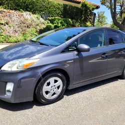 2010 Toyota Prius 4 Cylinder ....Smog Certificate 