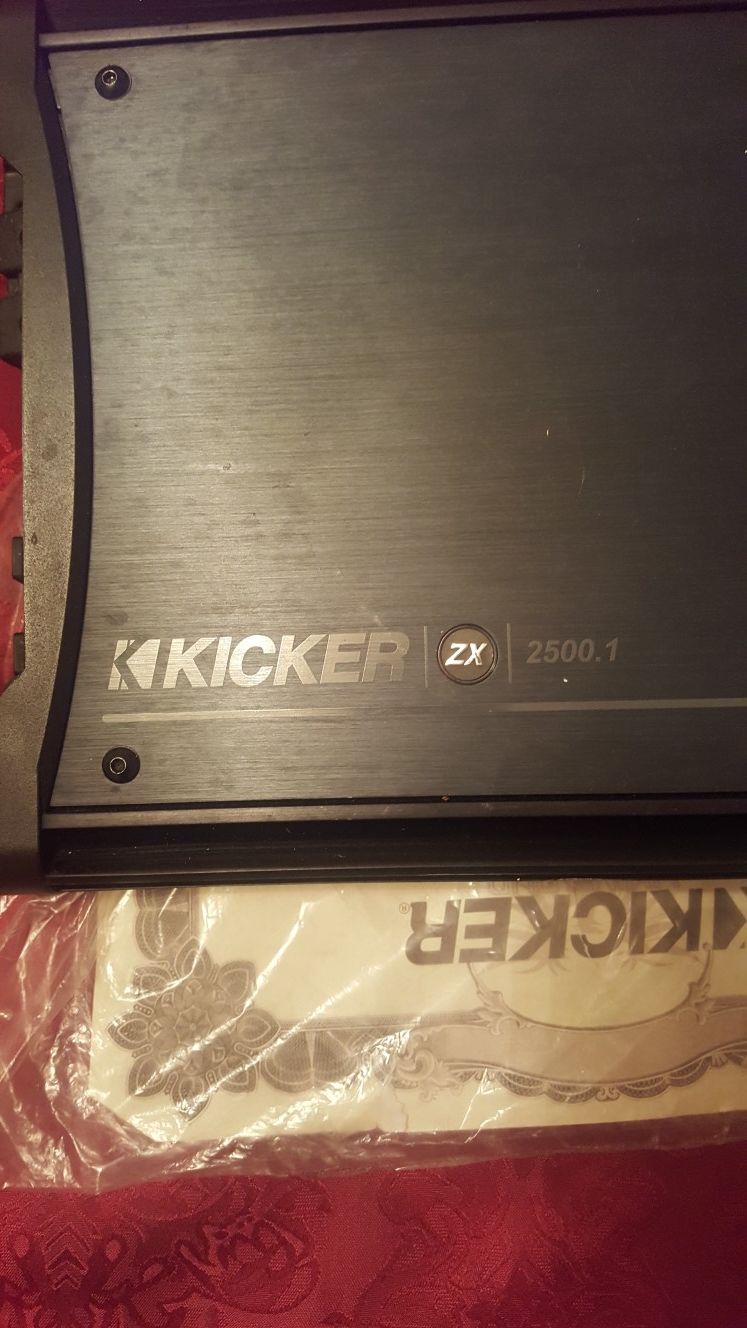 Kicker amplifiers