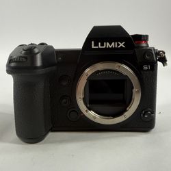 Panasonic Lumix  S1 DC-S1 24.2MP Mirrorless Camera