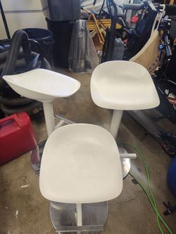Set of 3 White Adjustable Swivel Bar Stools