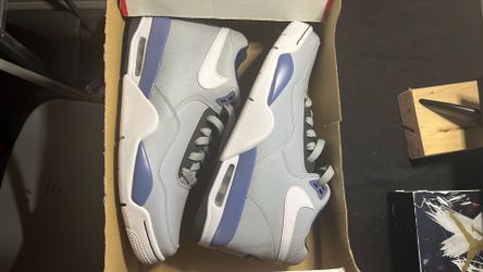 BRAND NEW NIKE SHOES