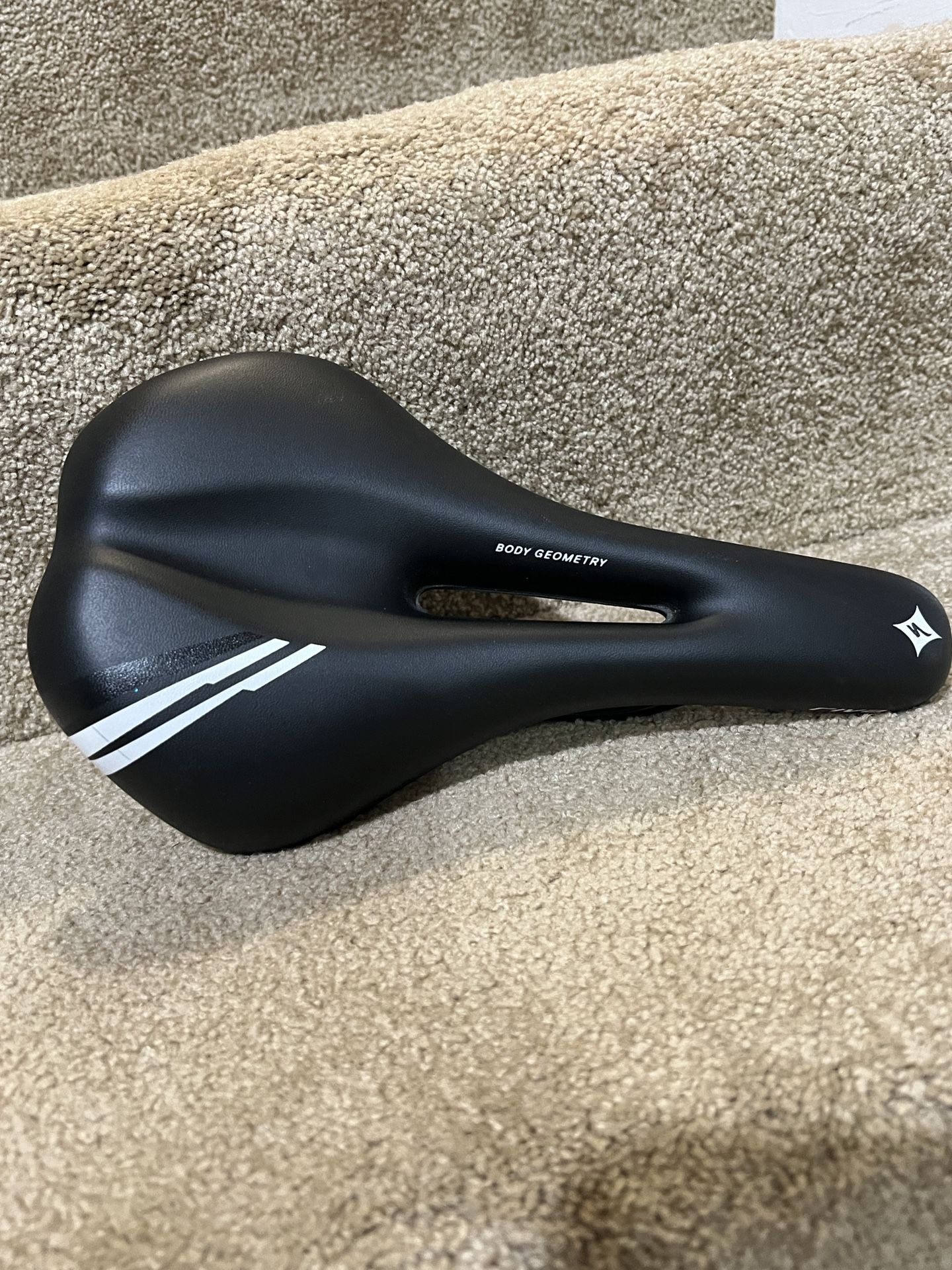 Specialized Saddle Riva Seat Hollow Body Geometry Bike Cycling Black White