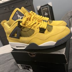 Jordan 4 Lightning