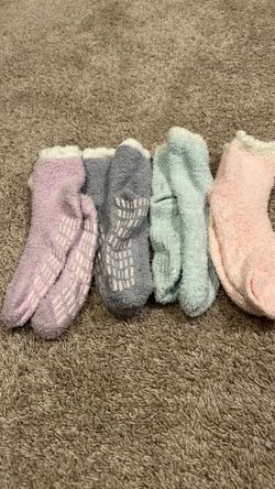 4 pairs of thin fuzzy socks
