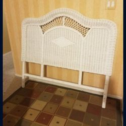 White Wicker Pier1 Headboard..Shabby Chic/Farmhouse Style..Full/Queen Size..Like New!