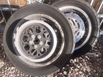 Wheels off of 2006 Harley Davidson