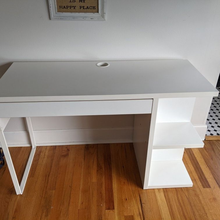 IKEA Desk With Without Office Chair for Sale in Mercer Island WA