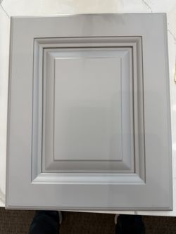 Light grey raise panel