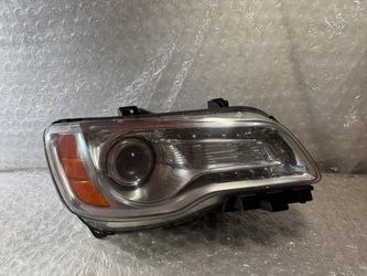 2011-2012-2013-2014 Chrysler 300 Right Passenger Side Headlight OEM