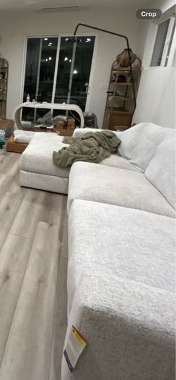 EVERYTHING LEFT: SECTIONAL, OUTDOOR FURNITURE, ART, ELECTRONICS, ACCENT CHAIRS, AND DECOR (Pacific Beach)