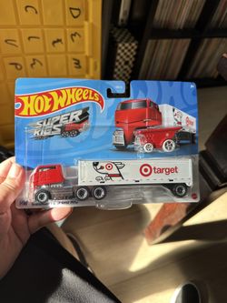 Target Exclusive Toy Hauler Hot Wheels New 2014