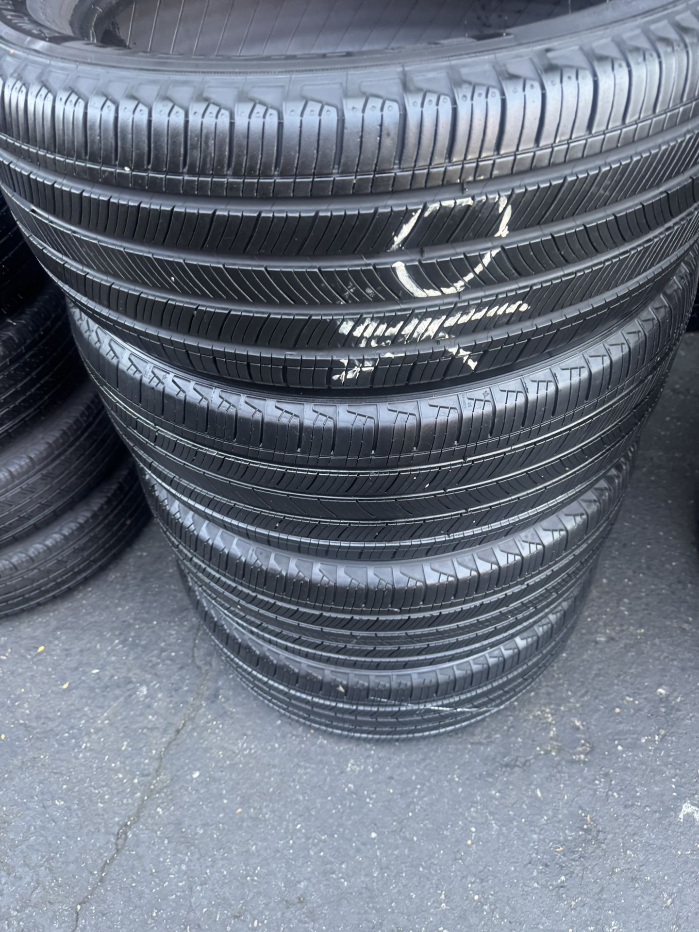 I Have 4 Tires 235-55-19 Michelin Good Condition $250 All Four Mounted And Balanced