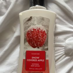 *RARE*Goose creek Snow Covered Apple Lotion