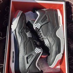 Air Jordan retro 4 “bred reimagined” size 11