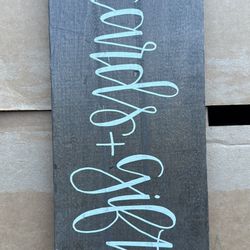 Rustic cards & Gifts Sign 