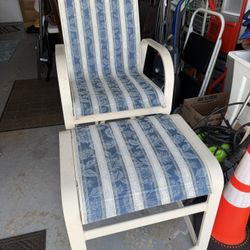 Swivel Bar Stool With Ottoman 