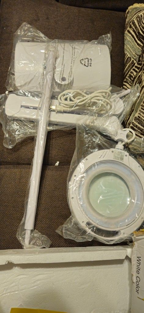 New Magnifying Glass LED Light