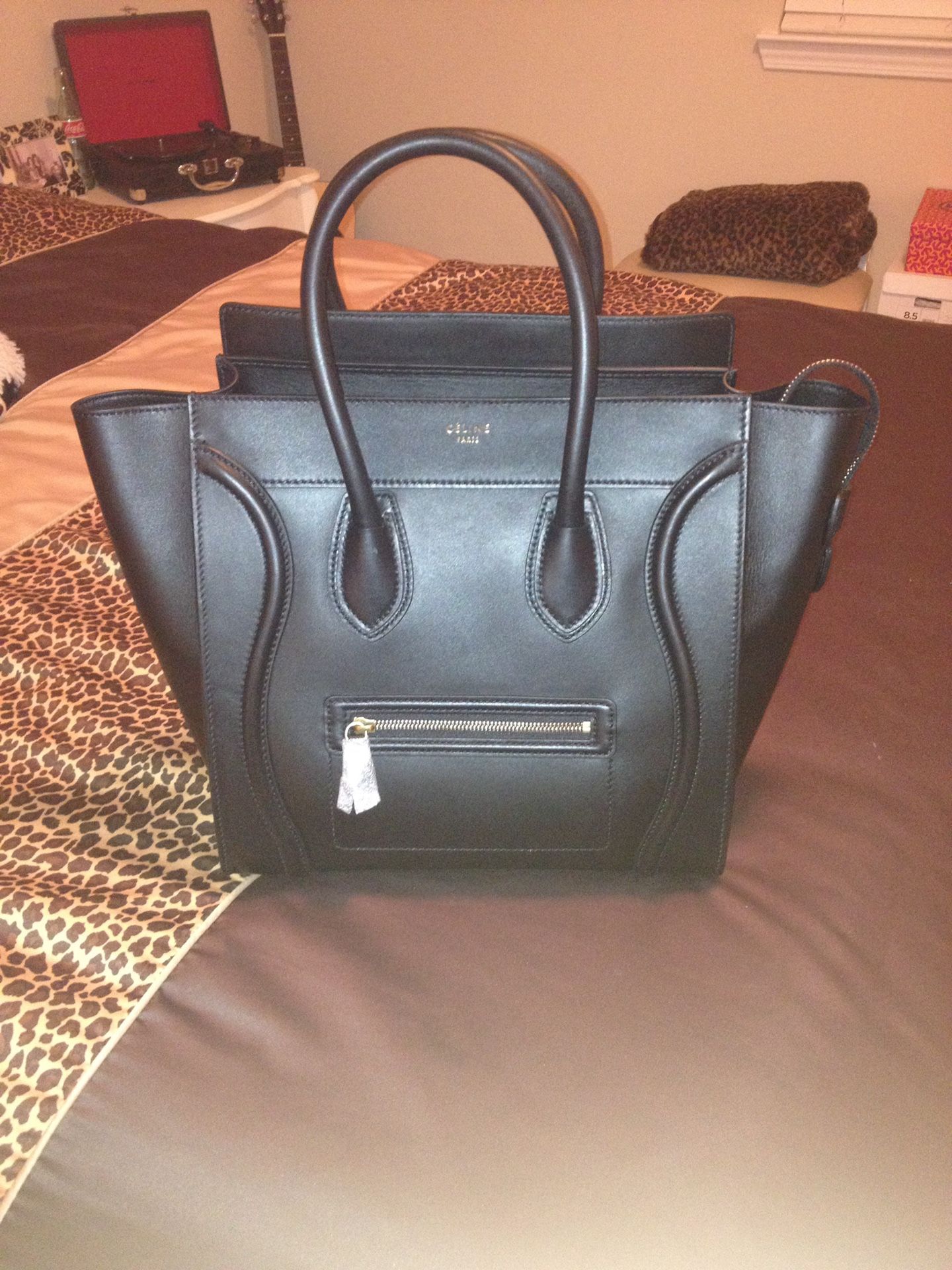 Authentic Celine Luggage Tote for Sale in Los Gatos, CA - OfferUp