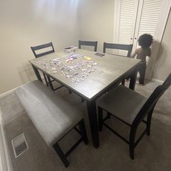 Dinning Room Table 