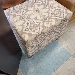 Ottoman/ Chest. $25