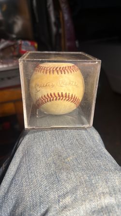 Mickey mantle signed baseball