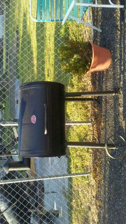 CHARCOAL GRILL