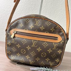 Louis Vuitton Senlis Crossbody /Shoulder Bag for Sale in Houston, TX -  OfferUp