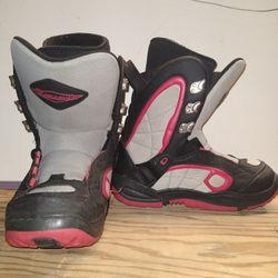 Barracuda Snowboard Boots
