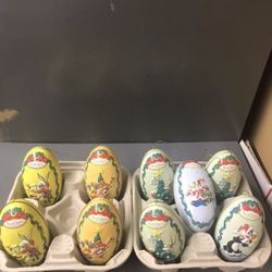 Nine 1997 Looney Tunes Tins Ornaments (empty) 5.5” tall, 3” wide. 2 bugs bunny, 2 taz, 3 wylie coyote n roadrunner, 1 sylvester n tweetie, 1 daffy du