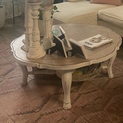 Beautiful Detailed Wood Coffee Table 