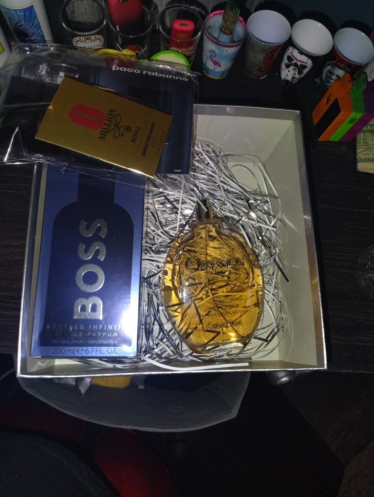 Cologne Gift Box With Samples