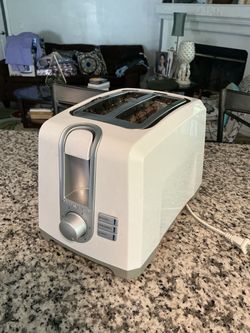 BLACK+DECKER 2-Slice Toaster, Extra Wide Slots, very nice condition used a few times