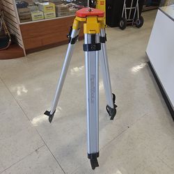 RoboToolz RT-A1150 Aluminum Contractors Tripod 40"- 61" with Strap & Plumb Hook C8446