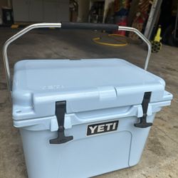 Sky Blue YETI Roadie 20 Tundra Cooler