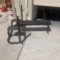 Heavy duty weight bench
