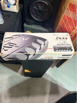New in box Audiopipe 1800.1 with bass knob