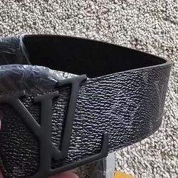  Louis Vuitton LV Initiales Belt - Black (M9808)