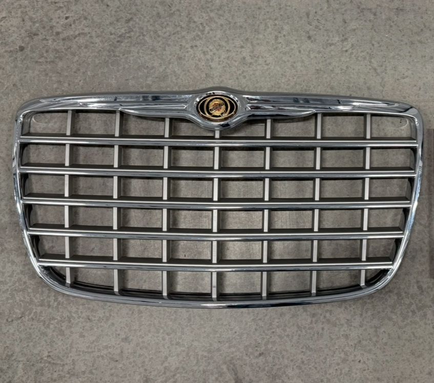 2005-2010 Chrysler 300 Front Grille