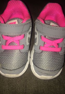 Baby Nike shoes size 5c