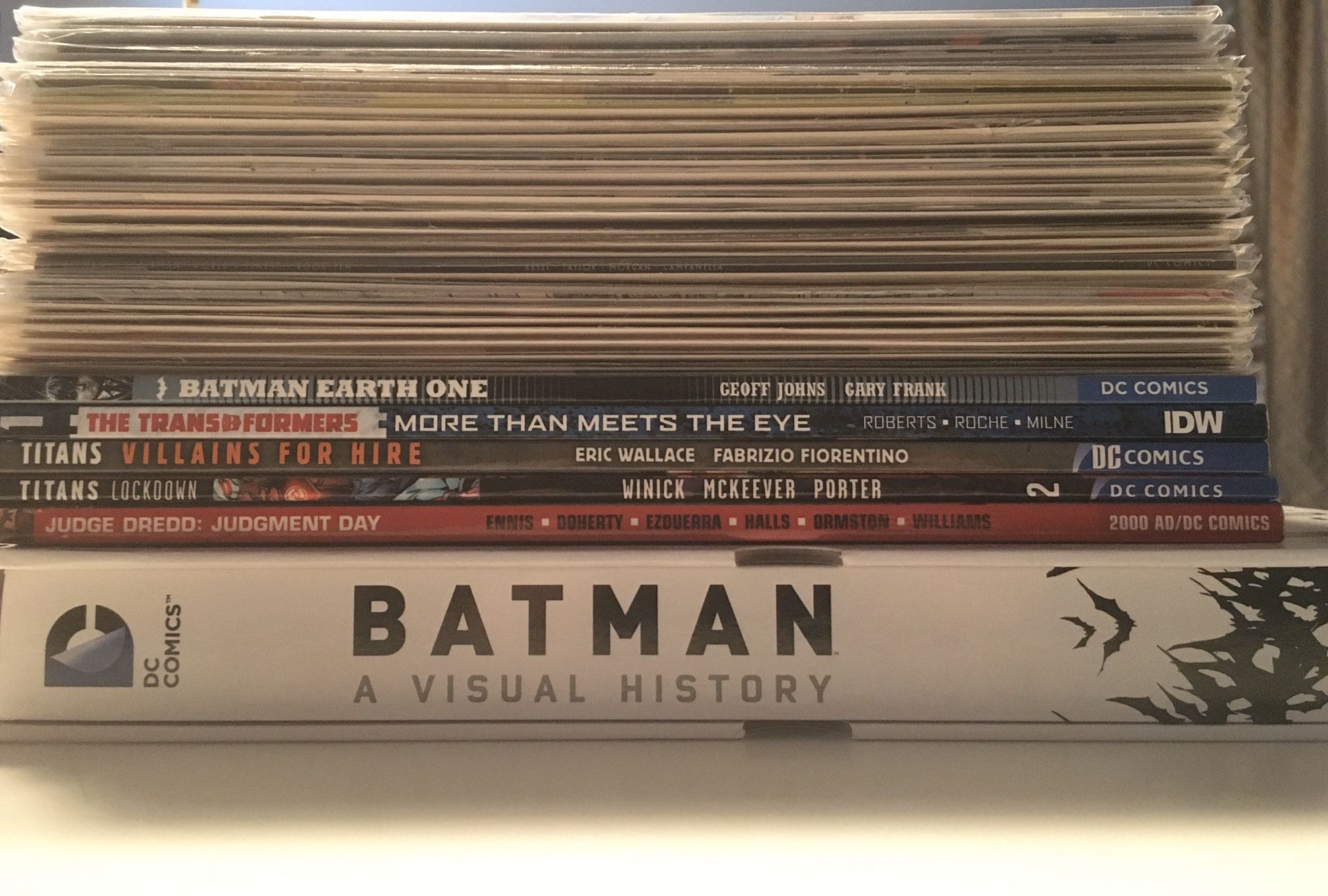 Comic Book and Graphic Novel Lot