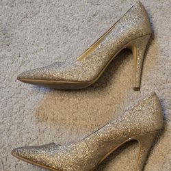 Gianni Bini “Robynn” Champagne Glitter Pumps – Size 9 – Gently Worn Wedding Shoes