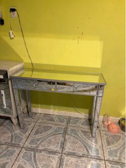 Mirrored computer desk, Mueble de mesa de estudio con dos cajones.
