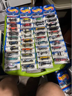 1998 Complete set 40 cars new
