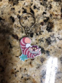 Chesire cat keychain