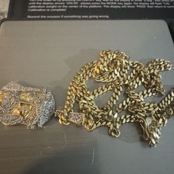 2.2 MM Cuban Link With Diamond Jesus Pendant 10k With Lock Box 20 Inches Long