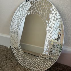 Mirror With Mosaic Tiled Mirror Outline $10